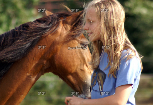 Kind Mädchen Pferd ICT0088