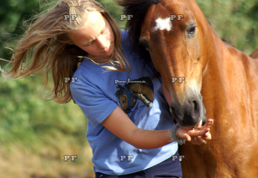 Kind Mädchen Pferd ICT0107